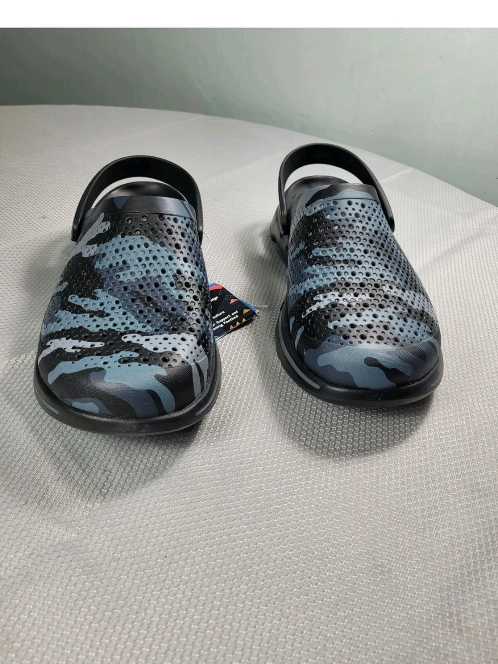 Skechers  Go Walk 5 Hideout Mens Size 9.5  Camo Clogs Shoes NWT